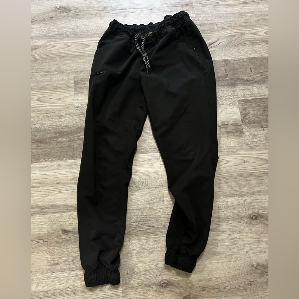Jaanuu Women’s Black Scrub Jogger pants size M